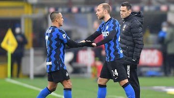 Soccer Football - Serie A - Inter Milan v Bologna - San Siro, Milan, Italy - December 5, 2020  Inter Milan&rsquo;s Christian Eriksen comes on as a substitute to replace Alexis Sanchez REUTERS/Daniele Mascolo