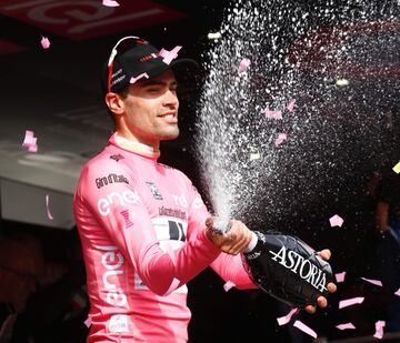 Tom Dumoulin sigue de rosa. 