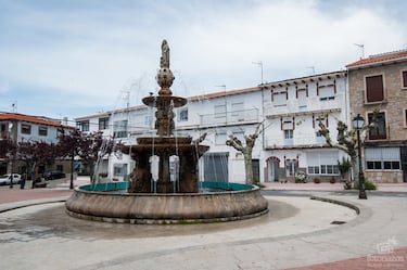 Ubicado en el corazón del Valle del Jerte, Piornal es el pueblo más alto de Extremadura, situado a 1.175 metros de altitud sobre un altiplano de la Sierra de Tormantos.