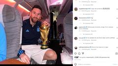 Argentina disfruta de la Copa del Mundo en el avión de vuelta a casa