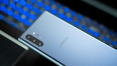Samsung podría lanzar un teléfono enrollable este año