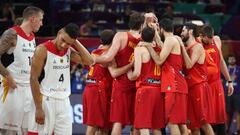 Basketball - Germany v Spain - European Championships EuroBasket 2017 Quarter Finals - Istanbul, Turkey - September 12, 2017 - Players of Spain celebrate as Daniel Theis and Maodo Lo of Germany react. REUTERS/Osman Orsal