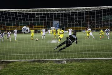 •	Atlético Bucaramanga ganó el título del Torneo Águila de 2015 ante Fortaleza. 
•	El 31 de marzo Bucaramanga venció a Barcelona de Ecuador por 1-0 en la Copa Libertadores, siendo la primera victoria como local a nivel internacional.
