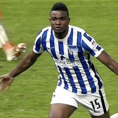 Jhon Córdoba regresa a la Bundesliga y recuerda sus raíces