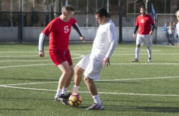 Pantic y Cosmin Contra. Partido solidario a favor de Fundela (Fundacin Espa?ola para el Fomento de la Esclerosis Lateral Amiotrfica) jugado en el Liceo Europeo entre amigos de Kiko y amigos de Matallanas 