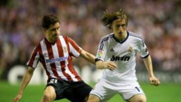 Luka Modric durante el partido en San Mam&eacute;s.
