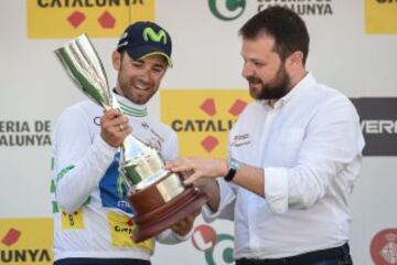 Alejandro Valverde, ganador de la Volta a Catalunya, en el podio de Barcelona.