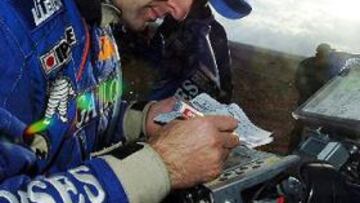 <b>FUERA DE PELIGRO.</b> El motorista ha sido trasladado a un centro médico para comprobar su estado físico.