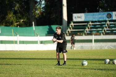 “Vienen años muy buenos”: es chileno, dirige en Uruguay y dice que cambiará todo con Bielsa 