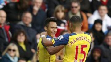 Un doblete de Alexis Sánchez da la victoria al Arsenal