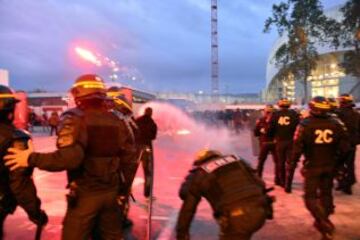 Tercera fase de grupos de la Liga de Campeones. Incidentes en el partido Olympique de Marsella-Nápoles.