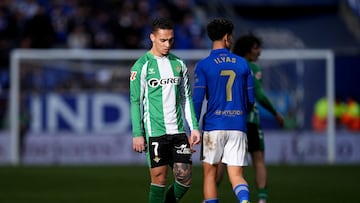OVIEDO, SPAIN - JANUARY 10: Antony of Real Betis reacts during the LaLiga EA Sports match between Real Oviedo and Real Betis Balompie at Carlos Tartiere on January 10, 2026 in Oviedo, Spain. (Photo by Juan Manuel Serrano Arce/Getty Images)