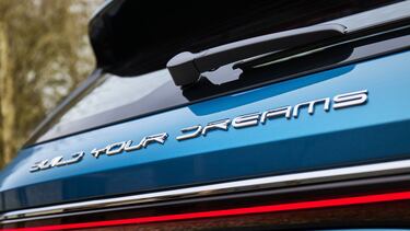 Cómo BYD pasó de fabricar baterías a ser líder en la industria automotriz