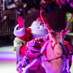 ¿Por qué en USA trae los regalos Santa Claus y qué representa?