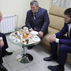 'I behaved with dignity' - Nurmagomedov tells Putin
