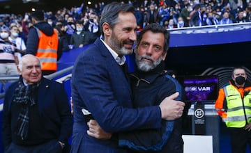 Vicente Moreno saluda a Quique Sánchez Flores, en el Espanyol-Getafe de este pasado sábado.