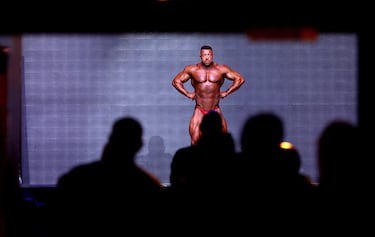 Competidor delante de los aficionados presentes en la Federation Brewery.