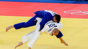 Otro chileno se despide de París