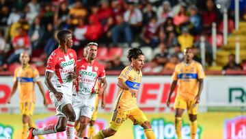 (L-R) Andres Colorado of Necaxa and Diego Lainez of Tigres during the game Necaxa vs Tigres UANL, corresponding to Round 04 of the Torneo Apertura 2023 of the Liga BBVA MX, at Victoria Stadium, on August 20, 2023.
<br><br>
(I-D) Andres Colorado de Necaxa y Diego Lainez de Tigres durante el partido Necaxa vs Tigres UANL, correspondiente a la Jornada 04 del Torneo Apertura 2023 de la Liga BBVA MX, en el Estadio Victoria, el 20 de Agosto de 2023.