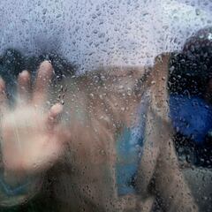 ¿Cómo quitar lo empañado de los vidrios del auto?