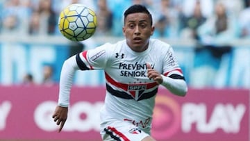 Christian Cueva durante un partido de Sao Paulo.