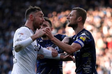 Leeds United del técnico Marcelo Bielsa cayó 4-2 ante los Derby County que son dirigidos por el exfutbolista Frank Lampard