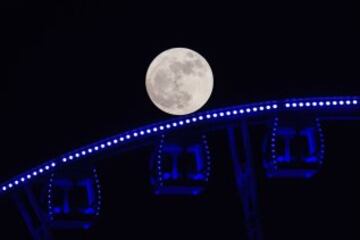 La superluna en Hong Kong.