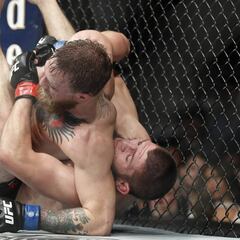 Conor McGregor habría peleado en UFC 229 con un pie roto