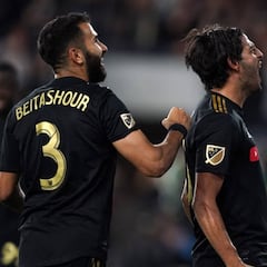 Carlos Vela beats Zlatan despite El Trafico draw
