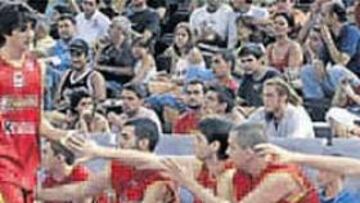 <b>NECESARIO. </b>Guil no quiere que Ricky Rubio se siente agotado.