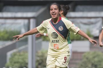 Es una de las jugadores ya conocidas de la Liga MX Femenil y del América. En el Clausura 2018 se consagró como la goleadora del torneo con 15 anotaciones en 14 partidos.