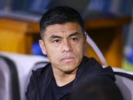 Gonzalo Pineda head coach of Atlas during the 4th round match between Atlas and Pachuca as part of the Liga BBVA MX, Torneo Apertura 2025 at Jalisco Stadium, on August 09, 2025 in Guadalajara, Jalisco, Mexico.