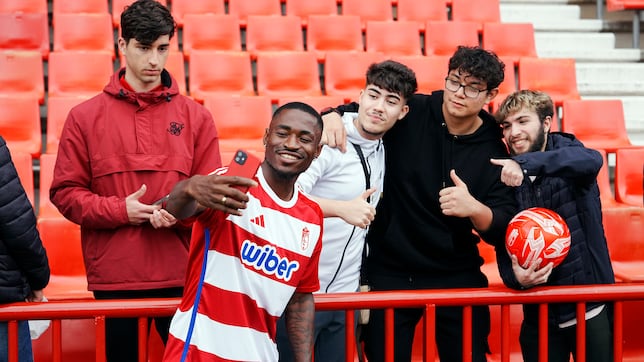 Martin Hongla, en el escaparate del mercado invernal