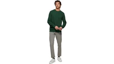 Vestir bien no es un lujo: esta sudadera básica para hombre es la prueba