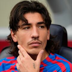 Héctor Bellerín joins Barcelona’s injury list