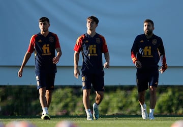 Pedri, Gavi y Jordi Alba.