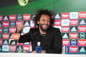 El jugador brasileño durante la rueda de prensa. 