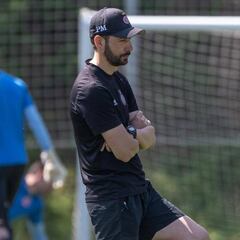 Machín se posiciona y es "optimista" para su renovación