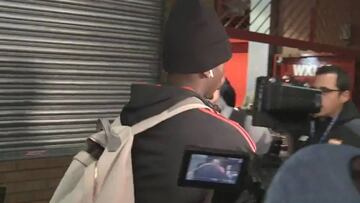 Así abandonó el estadio el abatido plantel del United