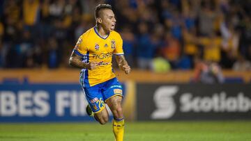 San Lorenzo busca el préstamo de Eduardo Vargas; Tigres no quiere dejarlo partir