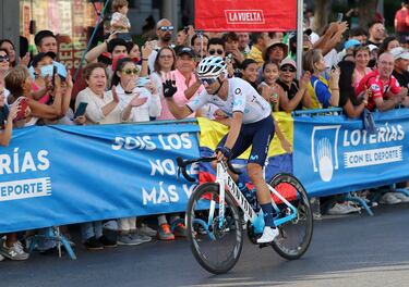 Ciclista de ruta español que anuncia su retirada a los 42 años. Profesional desde 2002, y formando parte de la estructura del Movistar Team desde 2012. En su segundo año como profesional, ya obtuvo el segundo puesto en el Campeonato Mundial de Ruta. Campeón de España en Ruta en 2008, de contrarreloj en 2014 y de ruta, de nuevo, en 2015.  Se hizo con la Vuelta a España en 2009 y con el maillot arcoíris tras ganar el Mundial de Ruta en 2018. En 2019, consiguió el oro en el Campeonato de España. 