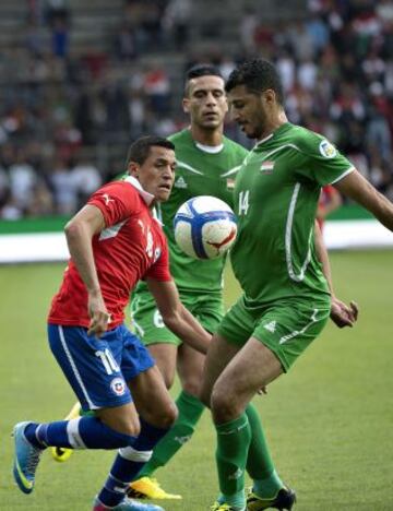 Partido Chile - Irak. Alexis y Sakir.