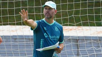 José Alberto, entrenador del Racing.