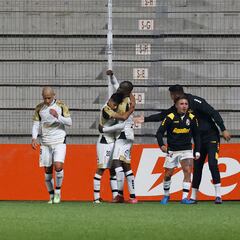 Coquimbo no afloja y es líder