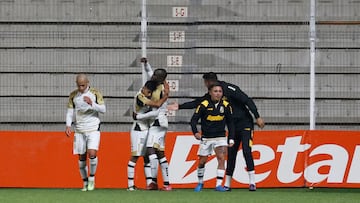 Coquimbo no afloja y es líder