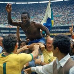 Pelé moving 'closer to the goal' as Brazil great continues recovery