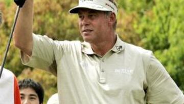 El norirlandés Clarke tira de galones para ganar en Pula