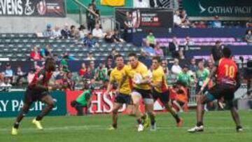 Los jugadores de la selecci&oacute;n espa&ntilde;ola de rugby a siete, en su partido ante Pap&uacute;a Nueva Guinea en las Series Mundiales de Seven. 