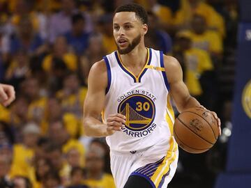OAKLAND, CA - MAY 02: Stephen Curry #30 of the Golden State Warriors in action against the Utah Jazz during Game One of the NBA Western Conference Semi-Finals at ORACLE Arena on May 2, 2017 in Oakland, California. NOTE TO USER: User expressly acknowledges