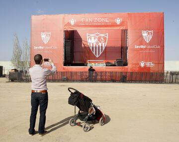 Ya están preparadas las Fan zones del Sevilla y Barça